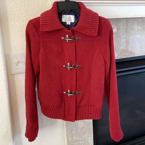 Beautiful red jacket!S Interchangeable closure (zipper or metal beautiful snaps) - Picture 3 of 14